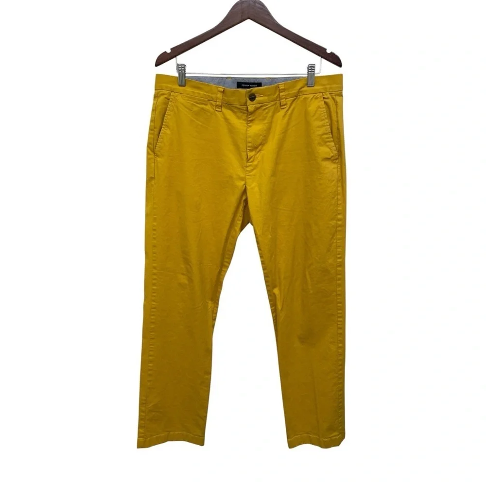 Tommy Hilfiger Yellow Chino Men’s Pants - 34